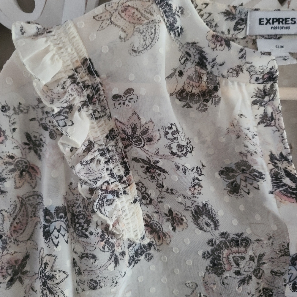 Express Button Up - Picture 7 of 9